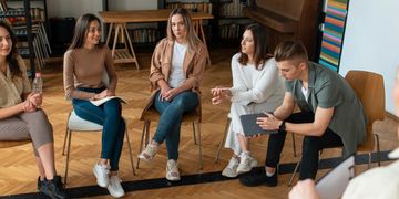 Як створити дієву громадську організацію: новий освітній серіал на Дія.Освіта