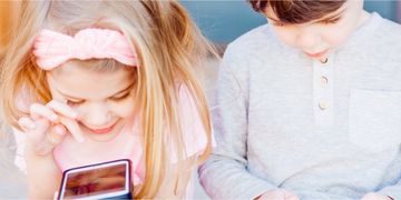 Онлайн-захист дітей під час карантину. З’явилась серія відеороликів освітнього проєкту #stop_sexтинг для батьків і дітей