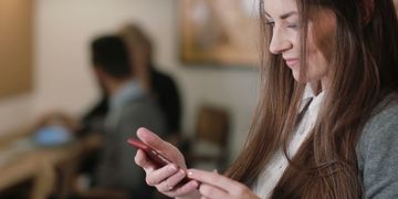 Від діпфейку до фішингу. Мінцифра розпочинає освітню кампанію з тлумачення термінів онлайн-безпеки