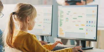 Оновлені уроки інформатики — МОН та Мінцифра реформують українську ІТ-освіту