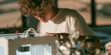 Зображення новини 3D-принтери, робототехніка й жодних паперових журналів: як навчаються у школах Солонянської громади