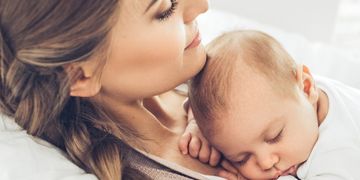 Верховна Рада підтримала перезапуск програми “Пакунок малюка”