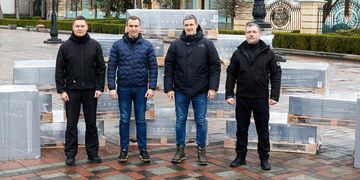 Резервне живлення під час знеструмлень: медичні заклади у 20 областях України отримали 300 систем зберігання енергії