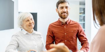 Зображення новини Понад 7 тисяч державних закладів надаватимуть українцям сервіс за новими стандартами