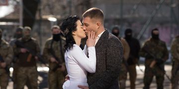 Зображення новини Добірка держпослуг на Гіді для тих, хто хоче створити сім’ю під час війни