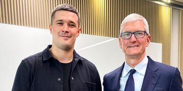 Зображення новини Українська Siri, ЕКГ в Apple Watch та перепис населення за інноваційними технологіями: Михайло Федоров обговорив з Apple спільні проєкти