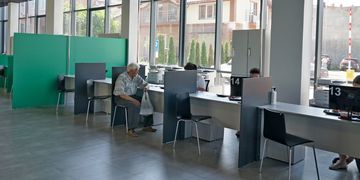 Зображення новини 9 років мережі ЦНАП: як змінилися адмінпослуги для українців за цей час