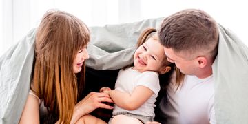 Сім’ї з дітьми можуть оформити допомогу від держави на порталі Дія: доступні чотири нові соціальні послуги