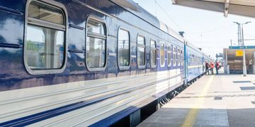 Укрзалізниця інтегрувала Дію у свій застосунок: тепер придбати квиток Київ — Варшава чи оформити повернення онлайн можна лише з Дія.Підписом