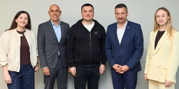 Зображення новини Курс на 10-12 років: Україна та Швейцарія створюватимуть спільні ШІ-продукти та розбудовуватимуть цифрову незалежність