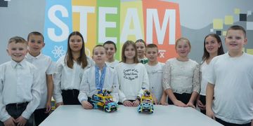 Школярі Дніпропетровщини та Волині представили розробки своїх STEM-лабораторій