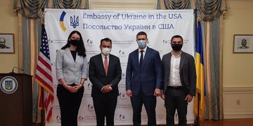 Зображення новини Співпраця Мінцифри та Google: Михайло Федоров зустрівся із віцепрезидентом Google Караном Бхатія