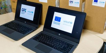 Якісна техніка для навчання: Коаліція девайсів передала на Харківщину 3 600 ноутбуків