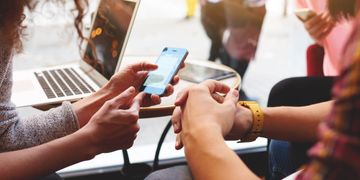 Мінцифра запускає офлайн-пункти команди підтримки Дії по всій країні