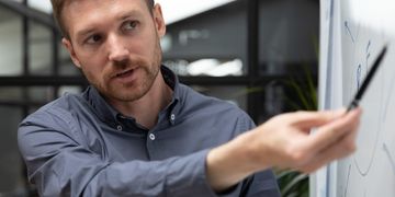 Дія.Бізнес та Facebook запрошують стати сертифікованим тренером Facebook