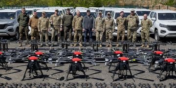 Армія дронів укомплектувала 8 нових ударних рот БПЛА — військові отримали пікапи та безпілотники