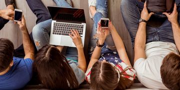 З’явився чат-бот проєкту #stop_sexтинг у Telegram