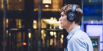 Мінцифра і MEGOGO запустили освітні подкасти про пошук роботи онлайн і перехід бізнесу в онлайн