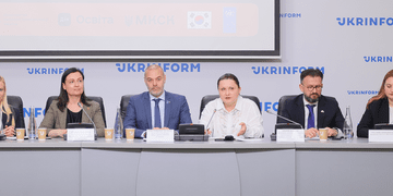 Проста мова — сильна держава: на Дія.Освіта з’явився серіал про доступну публічну комунікацію