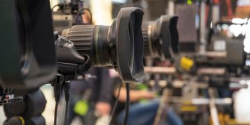 Оновлено! Спільний онлайн-брифінг Мінцифри, Мінекономіки, Мінсоцполітики та ПФУ щодо виплат матеріальної допомоги ФОПам та найманим працівникам через портал та застосунок Дія