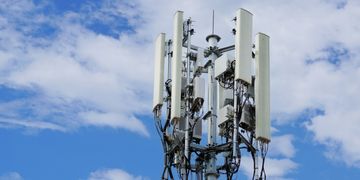 Збільшуємо покриття мобільним зв’язком: Парламент підтримав законопроєкт, який прискорює будівництво мобільних станцій