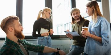 Як створювати звертання, які транслюватимуть повагу до громадян? Дізнавайтеся в серіалі про гендерну рівність та соціальну інклюзію на Дія.Освіта