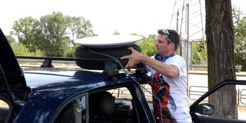 Як працює інтернет від Starlink на швидкості 130 км/год: тест-драйв Мінцифри