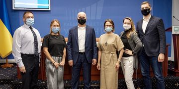 На порталі Дія.Бізнес з’явилась можливість безкоштовних консультацій для підприємців від 300 000 міжнародних експертів