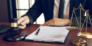 Українці можуть користуватися електронним судовим рішенням у Дії замість паперового документа: нова послуга в Дії