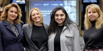 Відважна: Мінцифра запрошує стати учасницею візійного акселератора від мережі центрів Дія.Бізнес та Visa