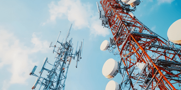 Якісний звʼязок на дорогах і в селах — що змінить закон № 9549