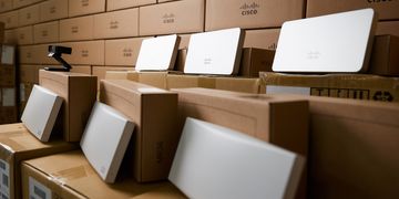 Інтернет в укриття для навчання: українські школи отримають Wi-Fi-роутери та вебкамери від міжнародних партнерів