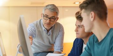 Створення, розвиток та маркетинг IT-продуктів: Мінцифра, МОН і Genesis запускають навчальний інтенсив для українських викладачів