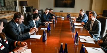 Зображення новини Відкриття в Україні R&D-центру і вступ до Дія City: Володимир Зеленський та Михайло Федоров обговорили співпрацю із президентом та співзасновником Lyft Джоном Зіммером