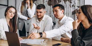 «CRM з нуля». Новий вебінарний проєкт, який розповість українським підприємцям про системи автоматизації роботи з клієнтами