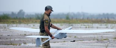 Зображення новини Українські захисники отримають 20 дронів-розвідників Fly Eye від Армії дронів