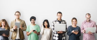 Зображення новини Для тих, хто бажає працювати в Україні, — інформує Гід з держпослуг