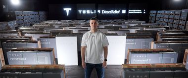 Зображення новини Потужні повербанки для критичної та соціальної інфраструктури: Україна отримала 508 нових Tesla Powerwall