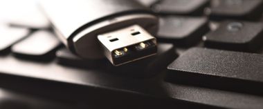 Працівники держустанов зможуть використовувати удосконалені е-підписи нарівні з кваліфікованими