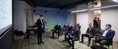 Зображення новини Президент України ознайомився з роботою першого в Україні Центру підтримки підприємців Дія.Бізнес