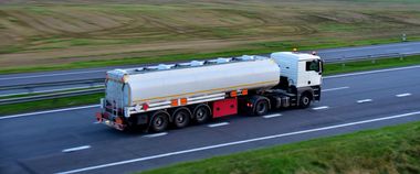 Зображення новини Добірка послуг для тих, хто планує перевезення небезпечних вантажів,— на Гіді