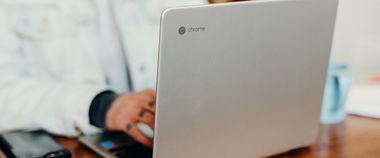 Зображення новини Українські вчителі отримали близько 30 000 ноутбуків від Google