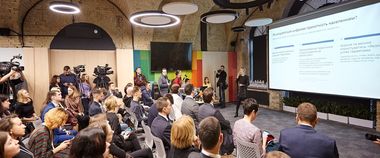 Зображення новини Звіт Уряду: як Мінцифра навчає українців цифрової грамотності?