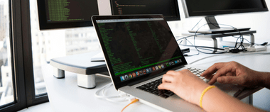 Як компаніям і стартапам розробляти продукти із ШІ — пояснюємо в рекомендаціях від Мінцифри