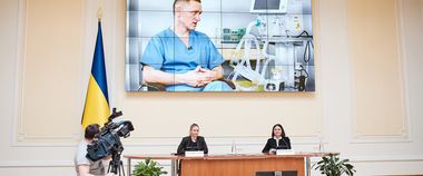 Зображення новини На Дія.Цифрова освіта з’явився відеопроєкт про роботу апаратів штучної вентиляції легень.