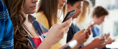 Зображення новини Дистанційка у смартфоні. Презентація мобільного застосунку «Всеукраїнська школа онлайн»