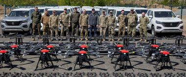 Зображення новини Армія дронів укомплектувала 8 нових ударних рот БПЛА — військові отримали пікапи та безпілотники