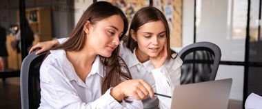 Як допомогти молоді стати рушієм позитивних змін у країні: дивіться новий серіал на Дія.Освіта «Молодіжна робота: від теорії до практики»