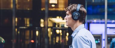 Зображення новини Мінцифра і MEGOGO запустили освітні подкасти про пошук роботи онлайн і перехід бізнесу в онлайн