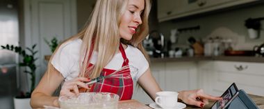 Зображення новини Отримати роботу в торговельній мережі: Мінцифра та «Сільпо» презентують освітні серіали про професії касира та пекаря